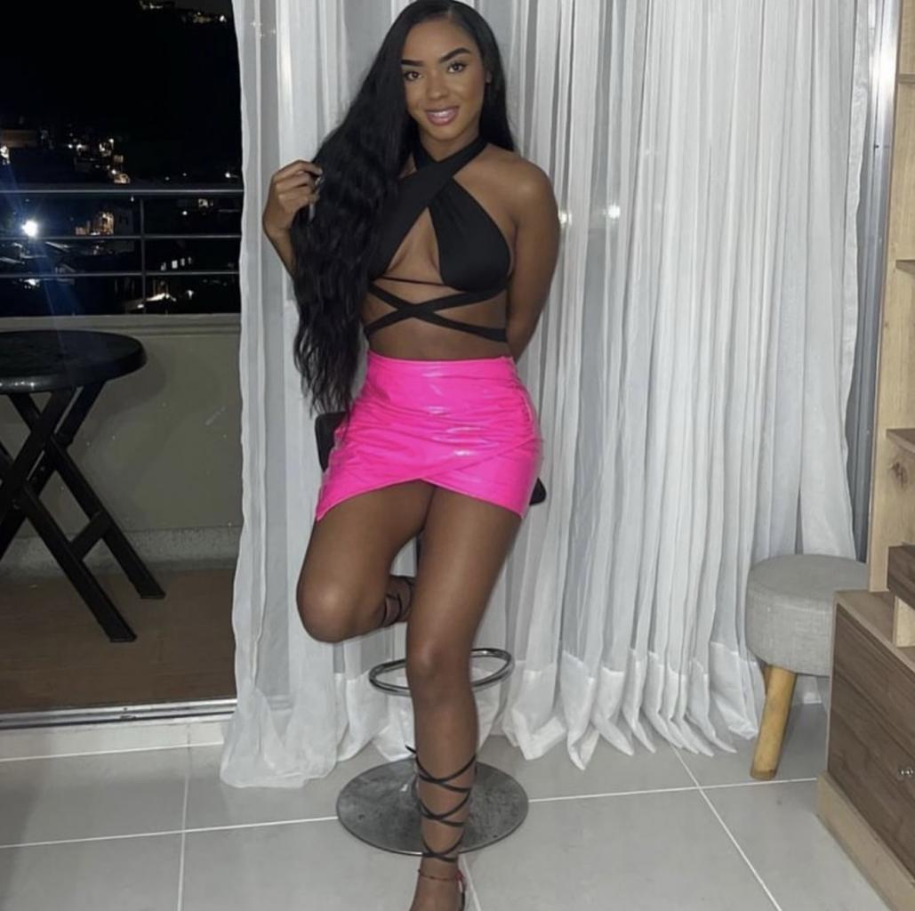 604287470: Chica busca chico en Cádiz
