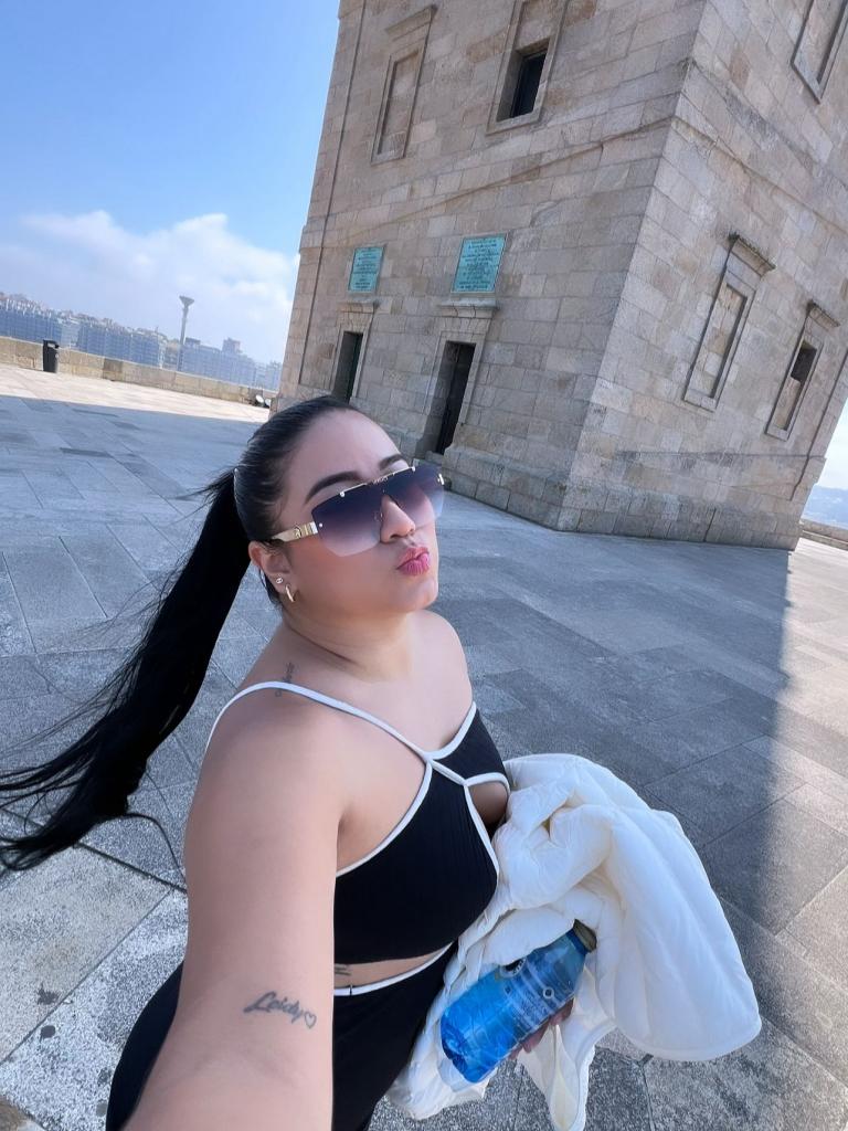 Chica busca chico en Valencia: Chica busca chico