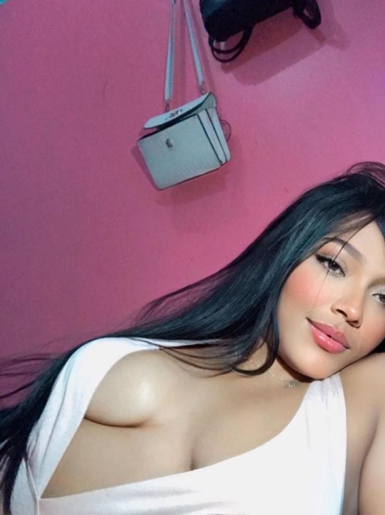 Chica busca chico en Almería: 