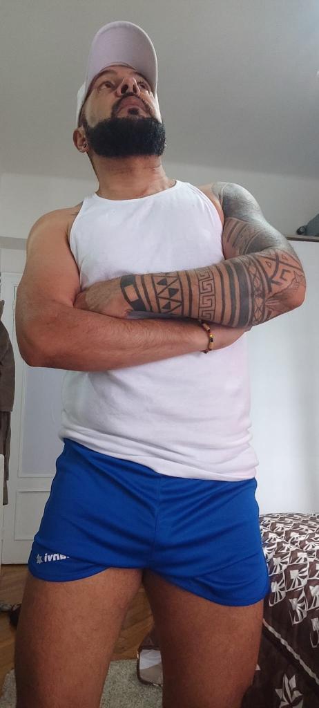 685628947: Chica busca chico en Guipúzcoa