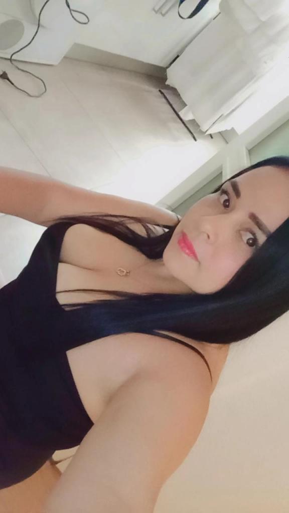 Chica busca chico en Cádiz: 