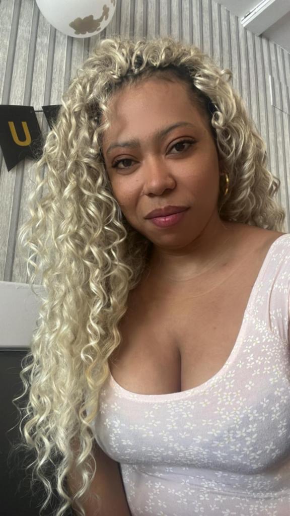 Chica busca chico en Almería: 