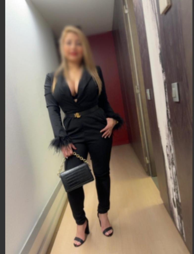 Chica busca chico en Barcelona: 