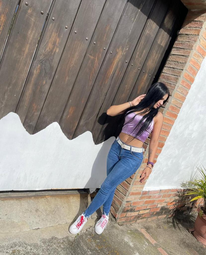 Chica busca chico en Tenerife: 