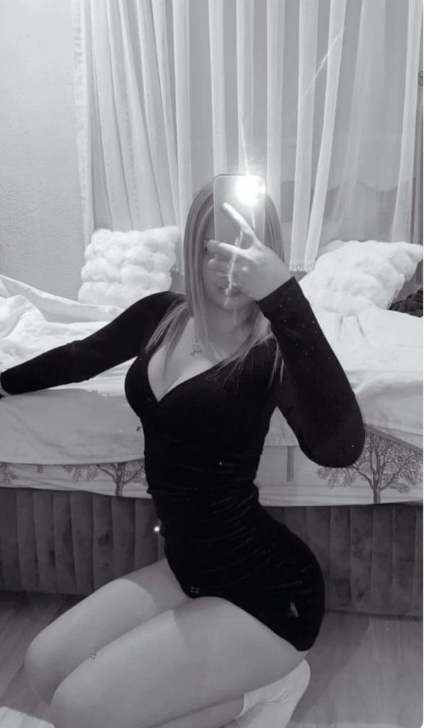 Chica busca chico en Cádiz: 