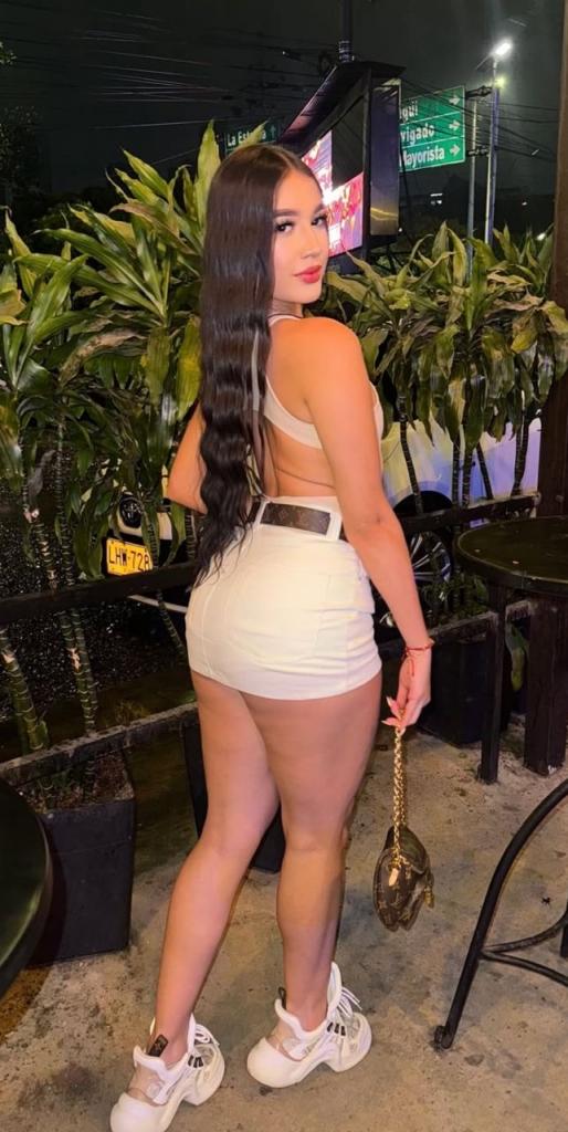 Chica busca chico en Tenerife: 