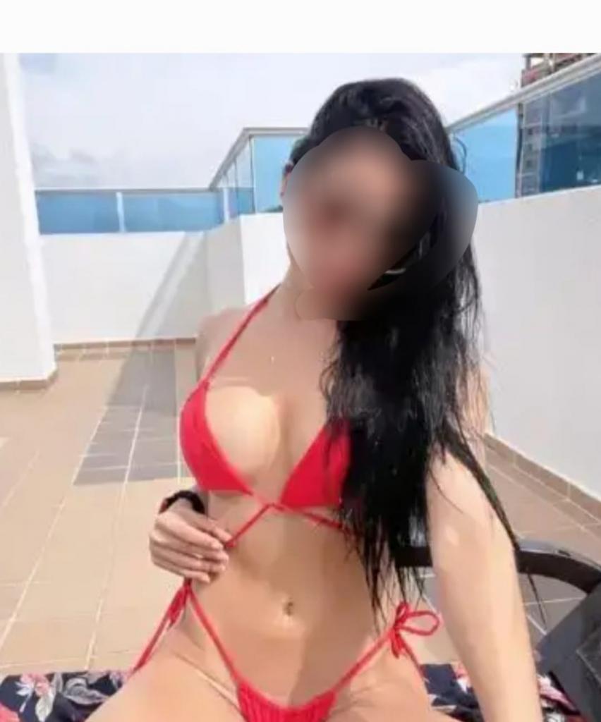 Chica busca chico en Tenerife: 