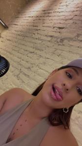 607549093: Chica busca chico en Alicante