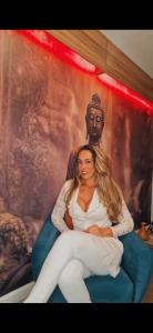 654789067: Chica busca chico en Madrid