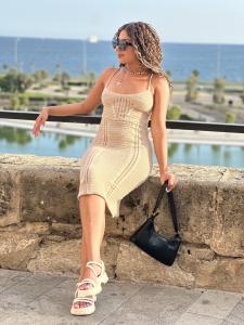 613434096: Chica busca chico en Barcelona