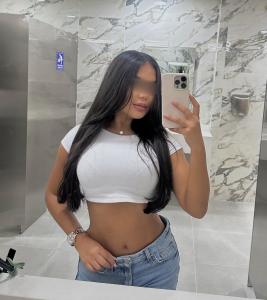 613364885: Chica busca chico en Málaga