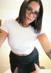 607690245: Chica busca chico en Zaragoza