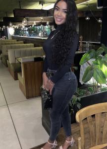 604287470: Chica busca chico en Cádiz