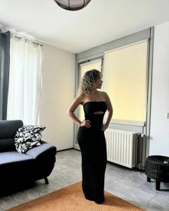 671266801: Chica busca chico en Barcelona