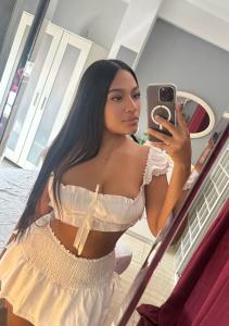 611231456: Chica busca chico en Almería