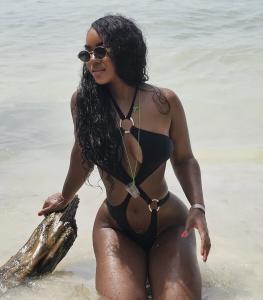 604287470: Chica busca chico en Cádiz