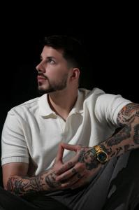 640942699: Chico busca chica en Barcelona