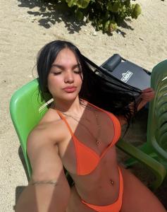 613838164: Chica busca chico en Tenerife