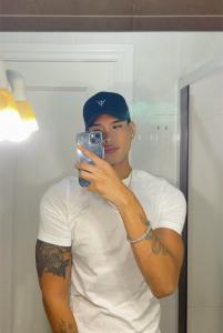 662452942: Chico busca chica en Valencia