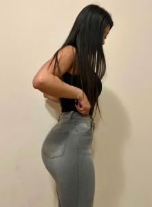 623314246: Chica busca chico en Barcelona