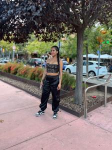 647358933: Chica busca chico en Barcelona