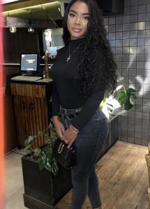604287470: Chica busca chico en Cádiz
