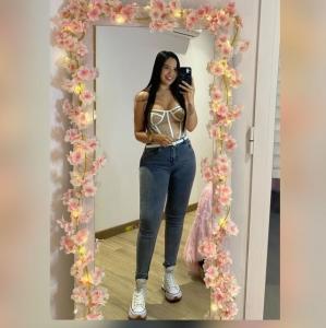 643885316: Chica busca chico en Zaragoza