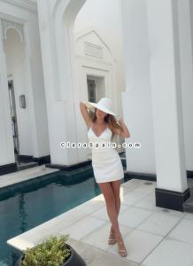 617116458: Chica busca chico en Barcelona