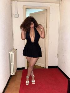 658768865: Chica busca chico en Barcelona