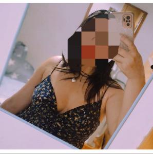610764572: Chica busca chico en Barcelona