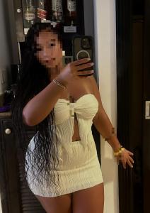 667299856: Chica busca chico en Sevilla