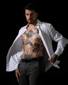 640942699: Chico busca chica en Barcelona