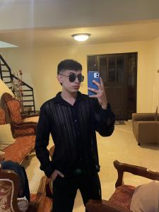614779098: Chico busca chica en Valencia