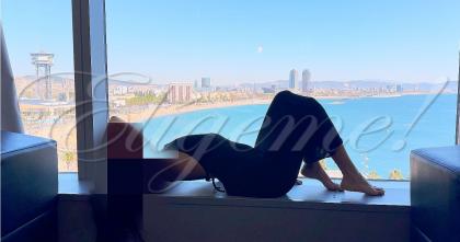 639549262: Chica busca chico en Barcelona