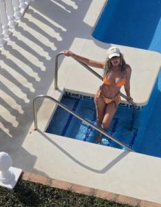 613205047: Chica busca chico en Almería