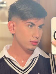614779098: Chico busca chica en Valencia