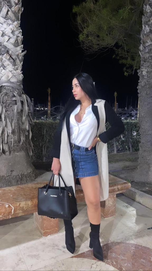 Chica busca chico en Ibiza: 