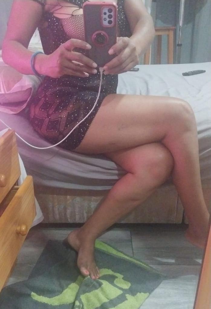 Chica busca chico en Alicante: Chica busca chico