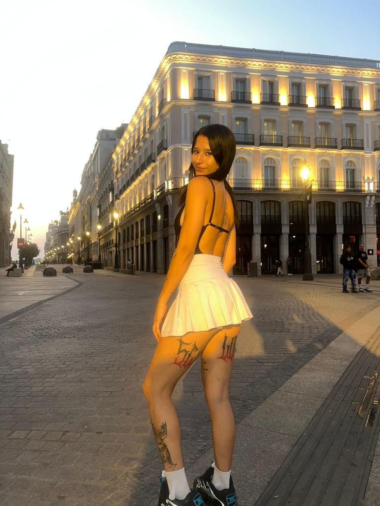 Chica busca chico en Barcelona: 