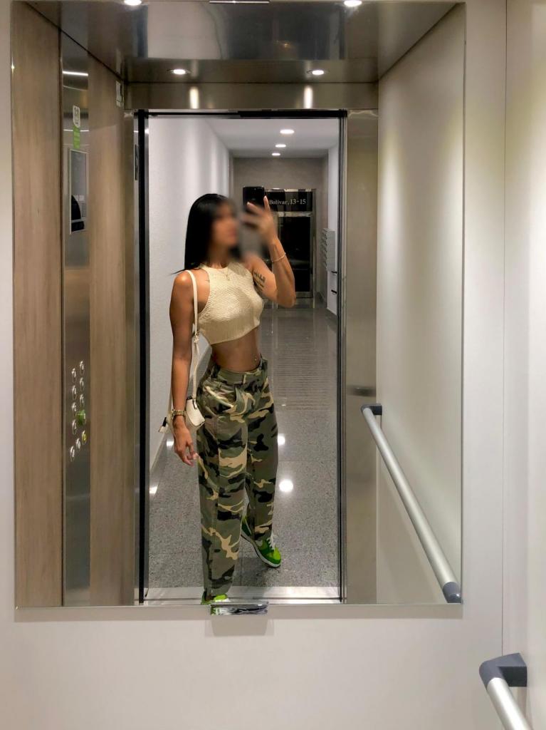Chica busca chico en Almería: 