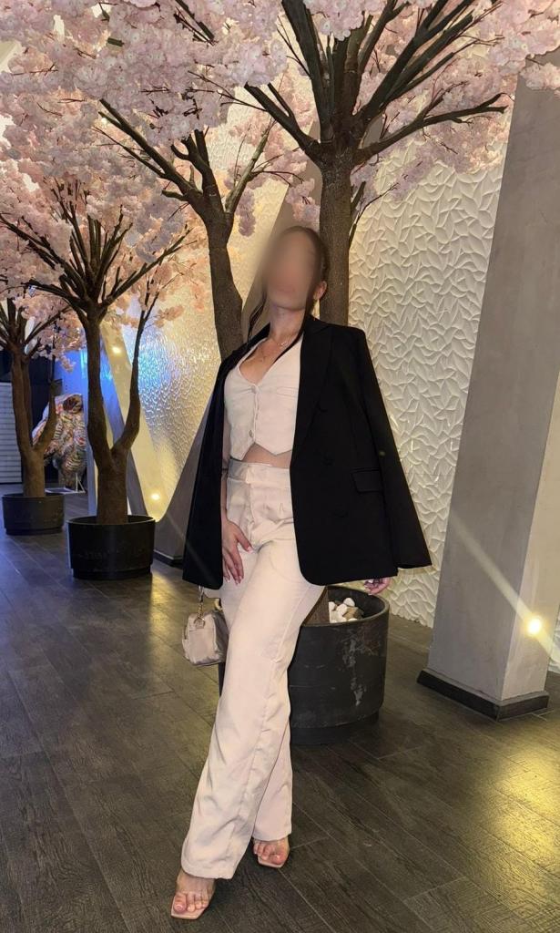 Chica busca chico en Ibiza: 