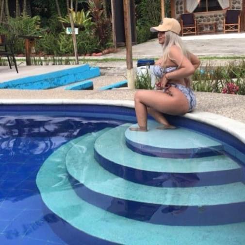 Chica busca chico en Tenerife: 