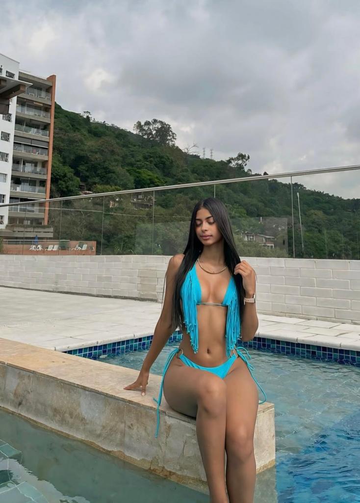 614887012: Chica busca chico en Granada