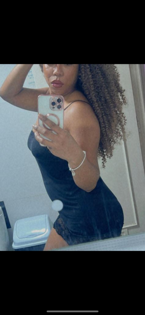Chica busca chico en Almería: 