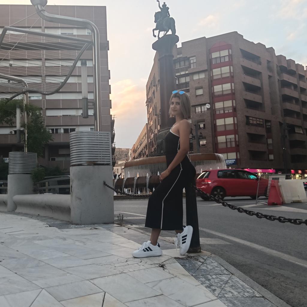 Chica busca chico en Murcia: 