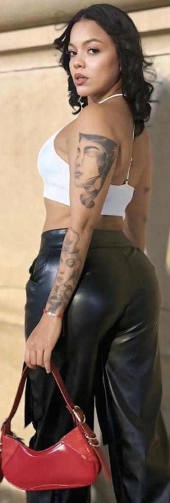 611342995: Chica busca chico en Málaga