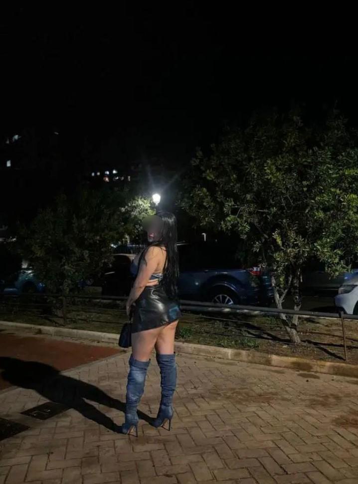 Chica busca chico en La Coruña: 