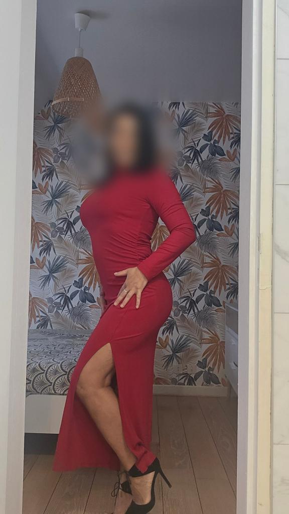 Chica busca chico en Huesca: 