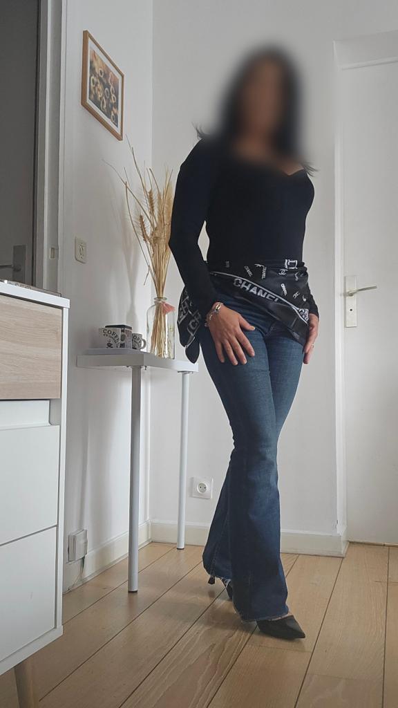 Chica busca chico en Huesca: 