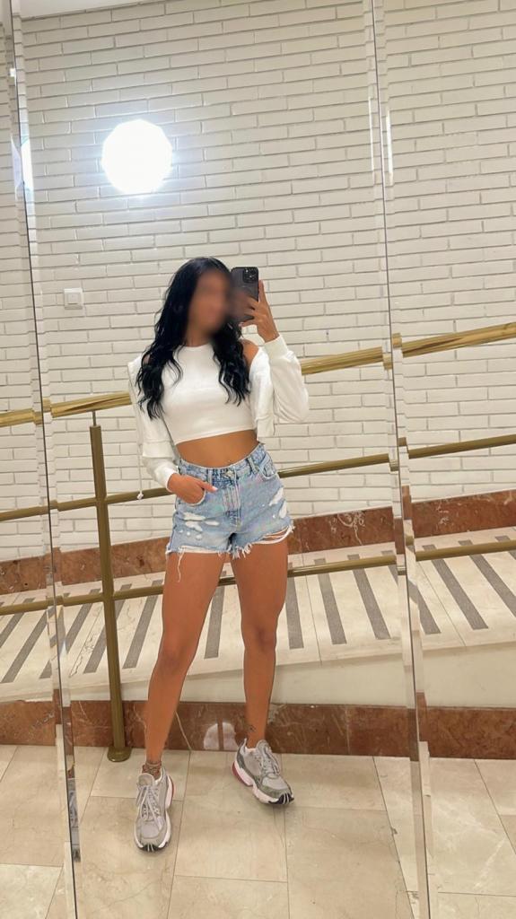 Chica busca chico en Almería: 